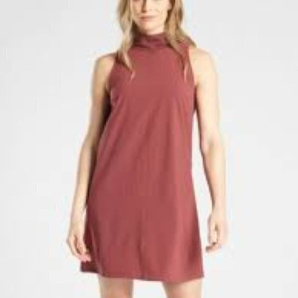 Athleta Initiative Clay Quick Drying Wrinkle Resistant Sleeveless Medium Dress